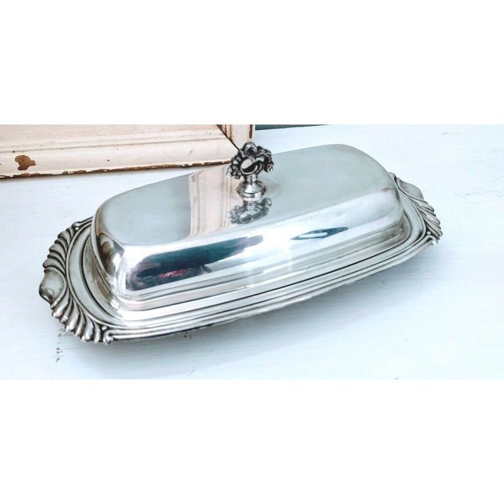 Vintage Wm A Rogers Silver Plated Butter Dish with Lid 9" Oval 1960s 70s